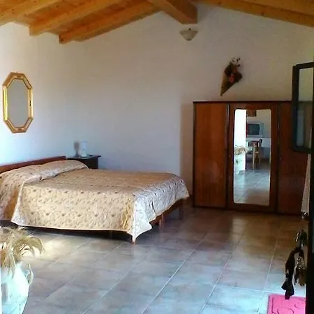 Κατάλυμα σε φάρμα Farm Gli Oleandri *