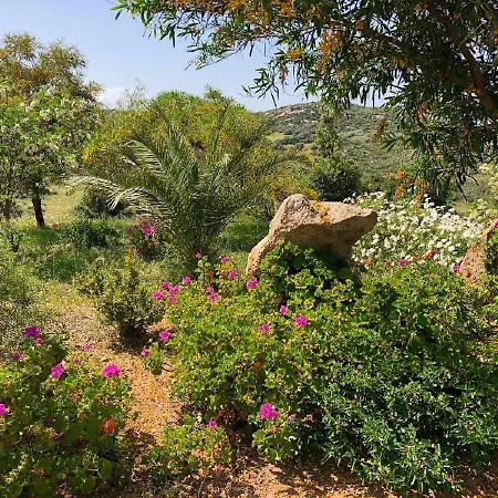 Lantgård Farm Gli Oleandri Loiri Porto San Paolo